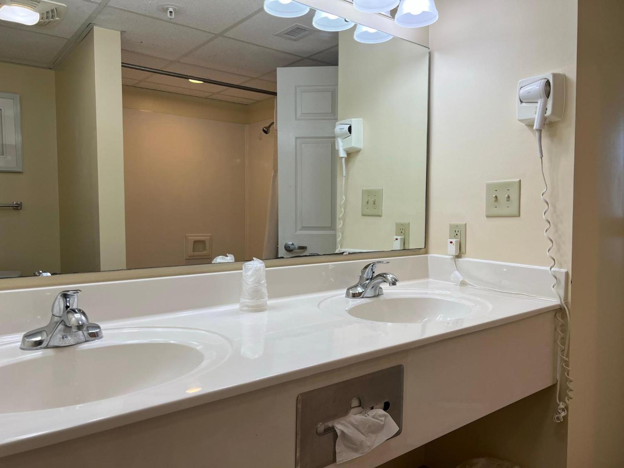 2501 S Ocean Blvd, 0811 - Ocean Front Sleeps 6 Myrtle Beach Exterior foto